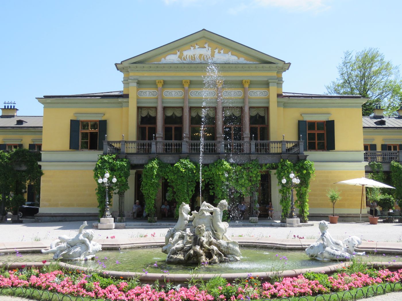 Mittelansicht der Kaiservilla in Bad Ischl